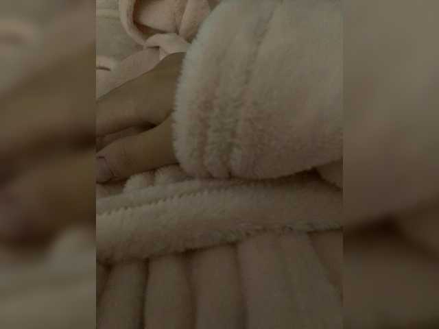 Mila23-1-1 live cam on BongaCams