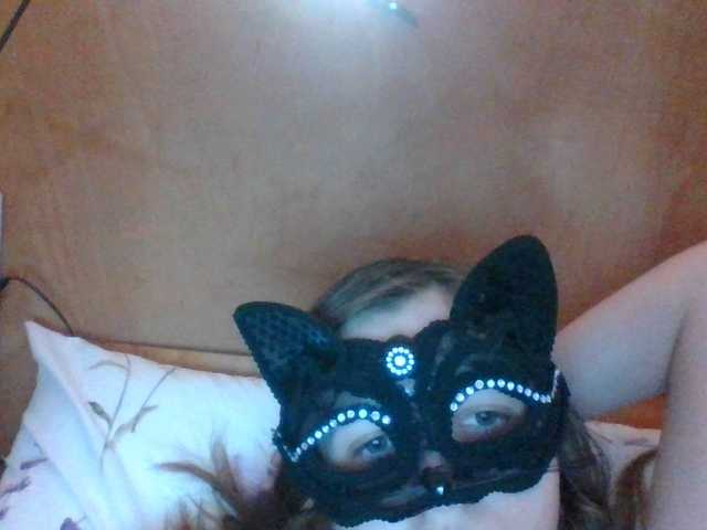 Mila23-1-1 live cam on BongaCams