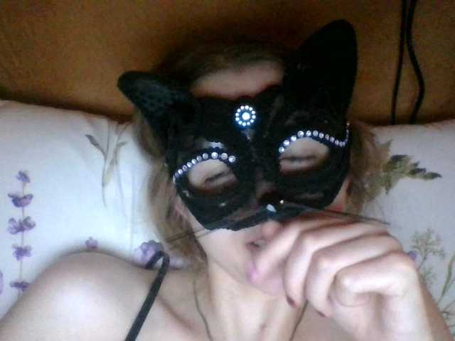 Mila23-1-1 live cam on BongaCams