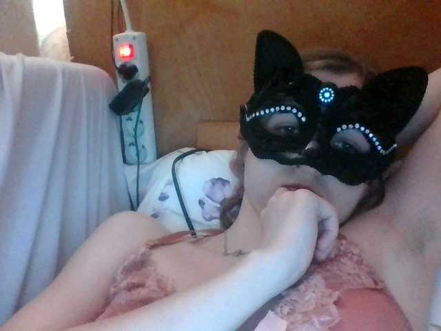 Mila23-1-1 live cam on BongaCams