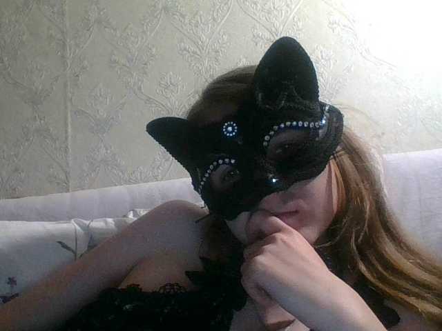 Mila23-1-1 live cam on BongaCams