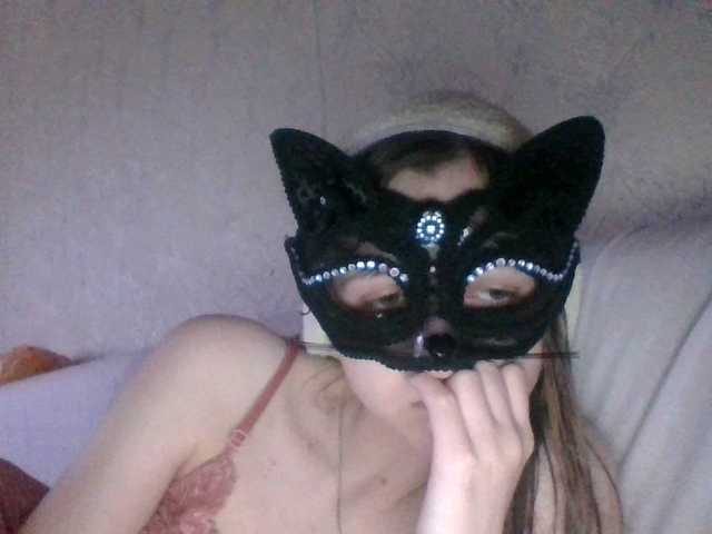 Mila23-1-1 live cam on BongaCams