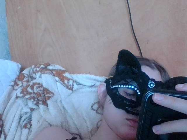Mila23-1-1 live cam on BongaCams
