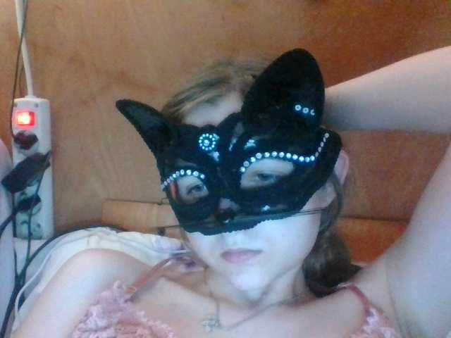 Mila23-1-1 live cam on BongaCams