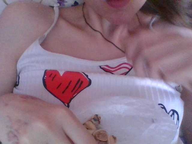 Mila23-1-1 live cam on BongaCams
