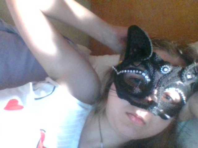 Mila23-1-1 live cam on BongaCams