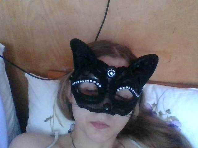 Mila23-1-1 live cam on BongaCams