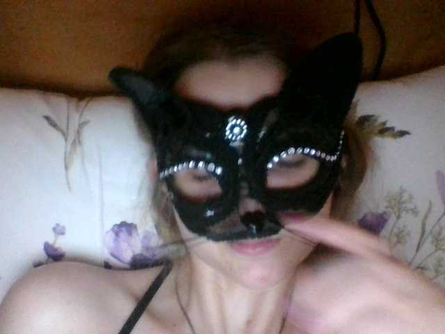 Mila23-1-1 live cam on BongaCams