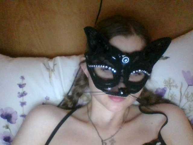 Mila23-1-1 live cam on BongaCams