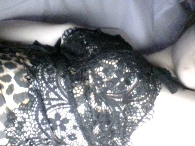 Mila23-1-1 live cam on BongaCams