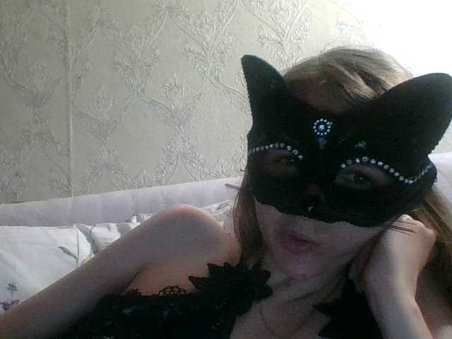 Mila23-1-1 live webcam show