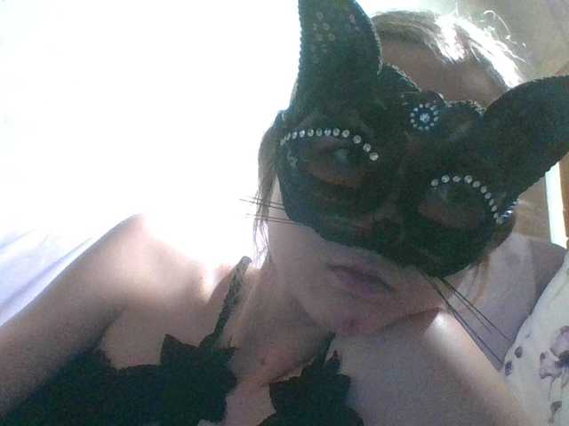 Mila23-1-1 live cam on BongaCams