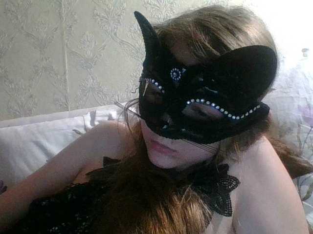Mila23-1-1 live cam on BongaCams
