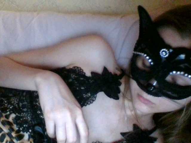 Mila23-1-1 live cam on BongaCams