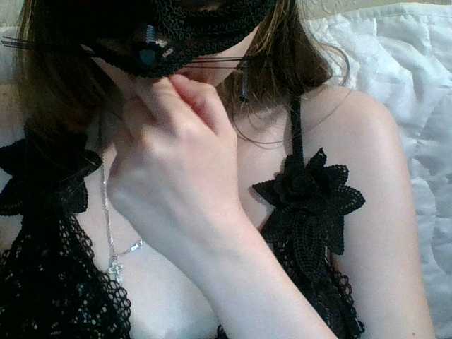 Mila23-1-1 live cam on BongaCams