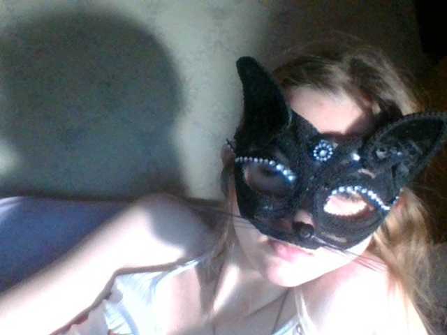 Mila23-1-1 live cam on BongaCams