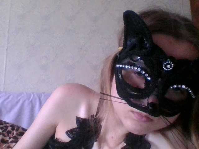 Mila23-1-1 live cam on BongaCams