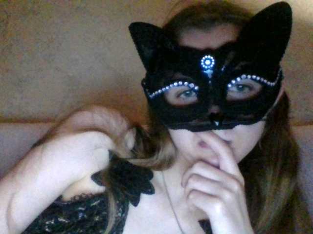 Mila23-1-1 live cam on BongaCams