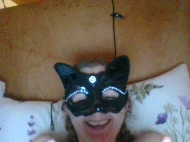 Mila23-1-1 live cam on BongaCams