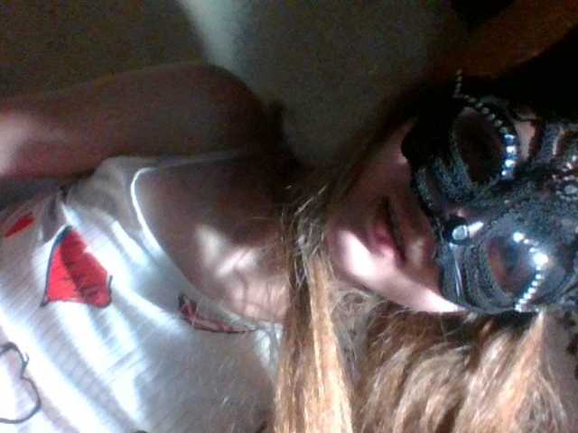 Mila23-1-1 live cam on BongaCams