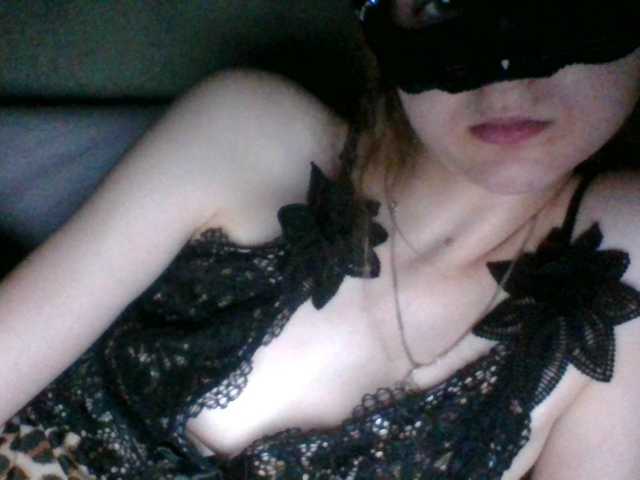 Mila23-1-1 live cam on BongaCams