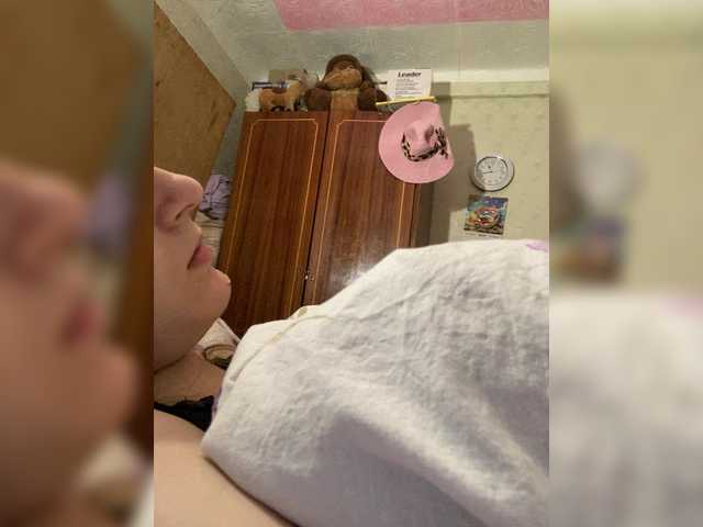 Mila23-1-1 live cam on BongaCams