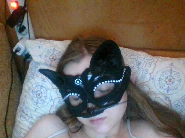 Mila23-1-1 live cam on BongaCams