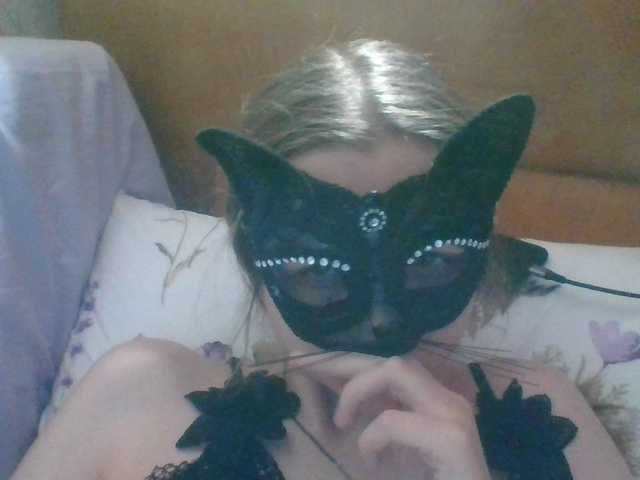 Mila23-1-1 live cam on BongaCams