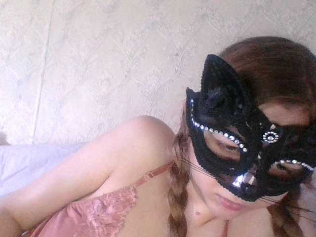 Mila23-1-1 live cam on BongaCams