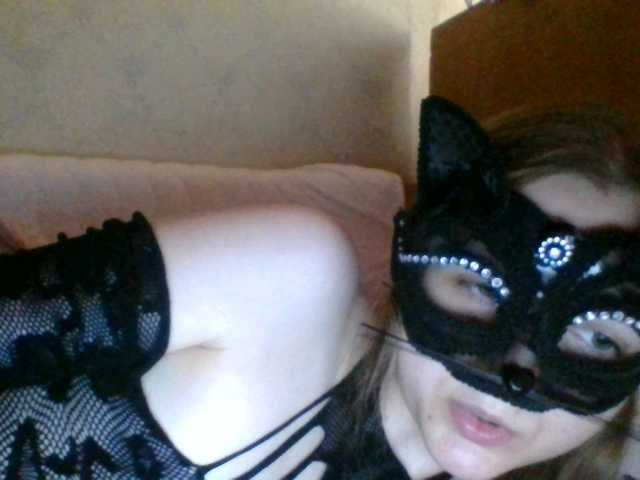 Mila23-1-1 live cam on BongaCams
