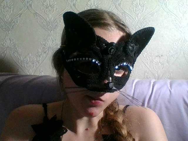 Mila23-1-1 live cam on BongaCams