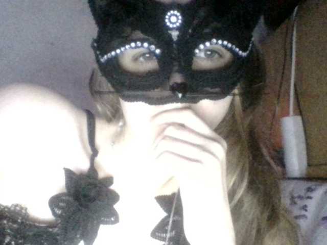 Mila23-1-1 live cam on BongaCams