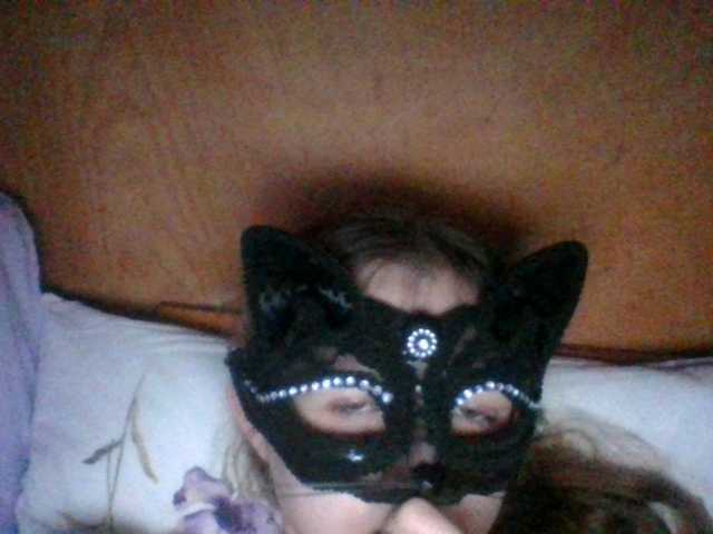 Mila23-1-1 live cam on BongaCams