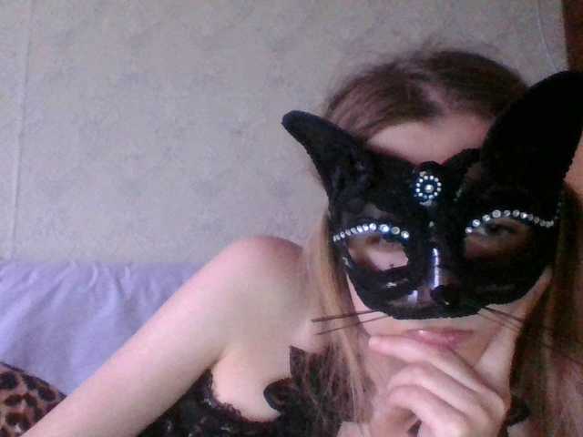 Mila23-1-1 live cam on BongaCams