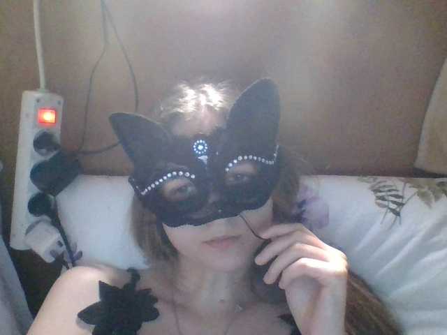 Mila23-1-1 live cam on BongaCams