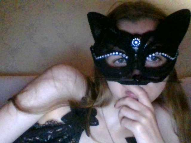 Mila23-1-1 live cam on BongaCams