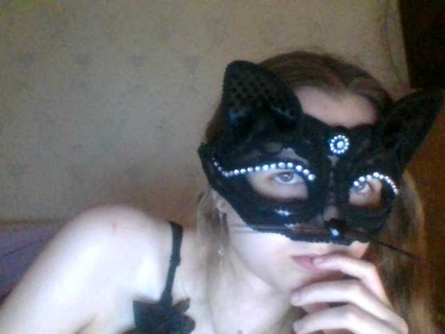 Mila23-1-1 live cam on BongaCams