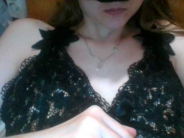 Mila23-1-1 live cam on BongaCams