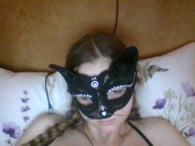 Mila23-1-1 live cam on BongaCams