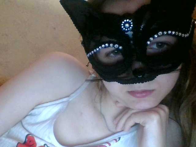 Mila23-1-1 live cam on BongaCams