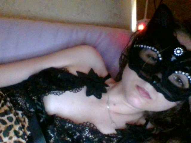 Mila23-1-1 live cam on BongaCams