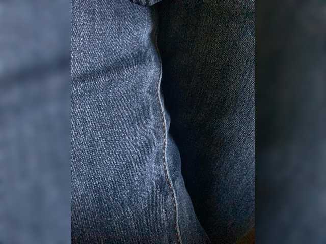 Mila23-1-1 live cam on BongaCams