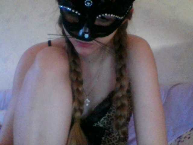 Mila23-1-1 live cam on BongaCams