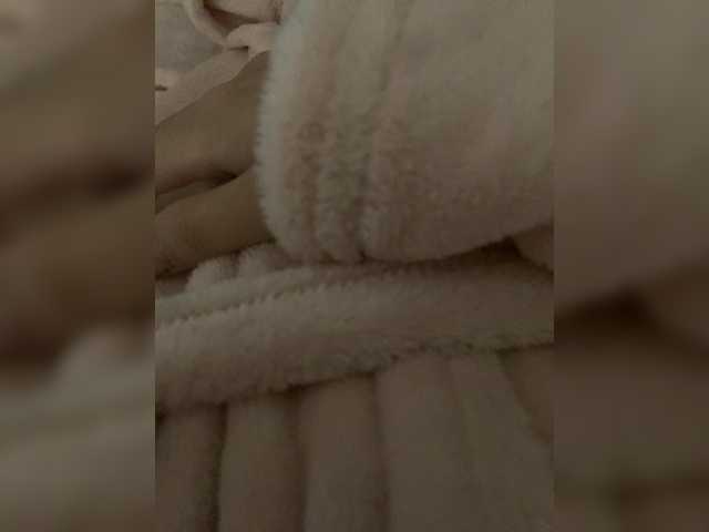 Mila23-1-1 live cam on BongaCams