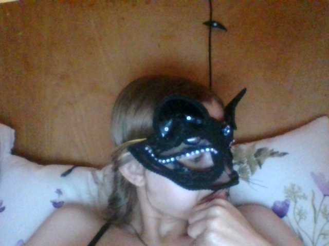 Mila23-1-1 live cam