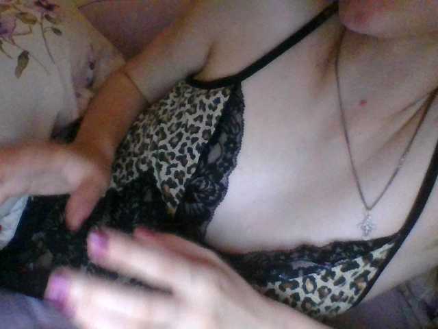 Mila23-1-1 live cam on BongaCams