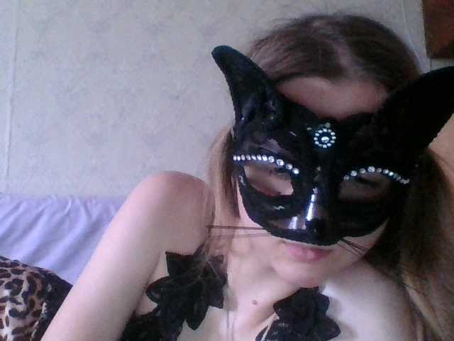 Mila23-1-1 live cam