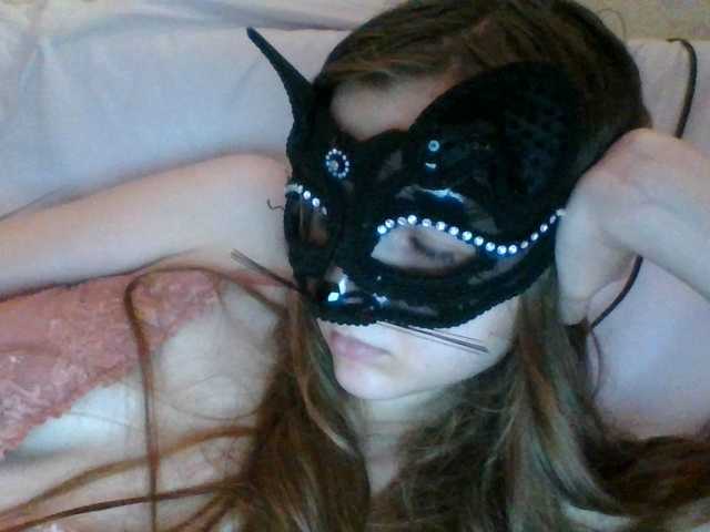 Mila23-1-1 live cam on BongaCams