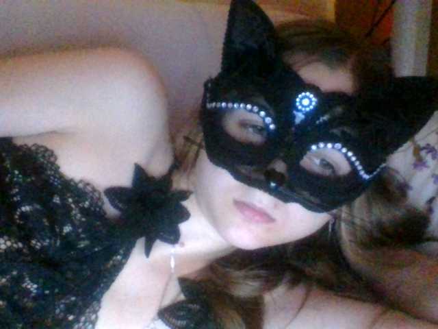 Mila23-1-1 live cam on BongaCams