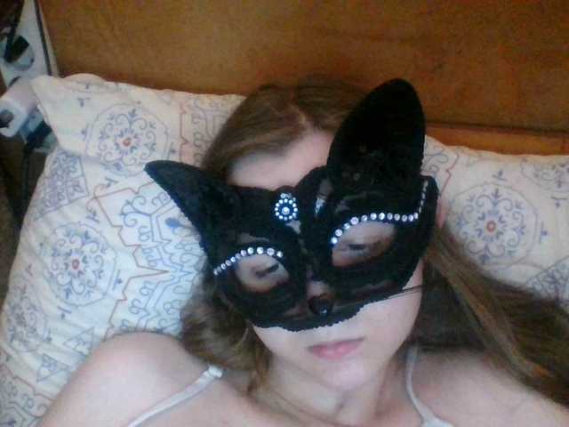 Mila23-1-1 live cam on BongaCams